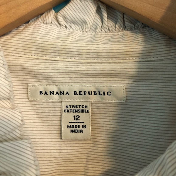 Button up Banana Republic pin striped dress shirt - Picture 2 of 4